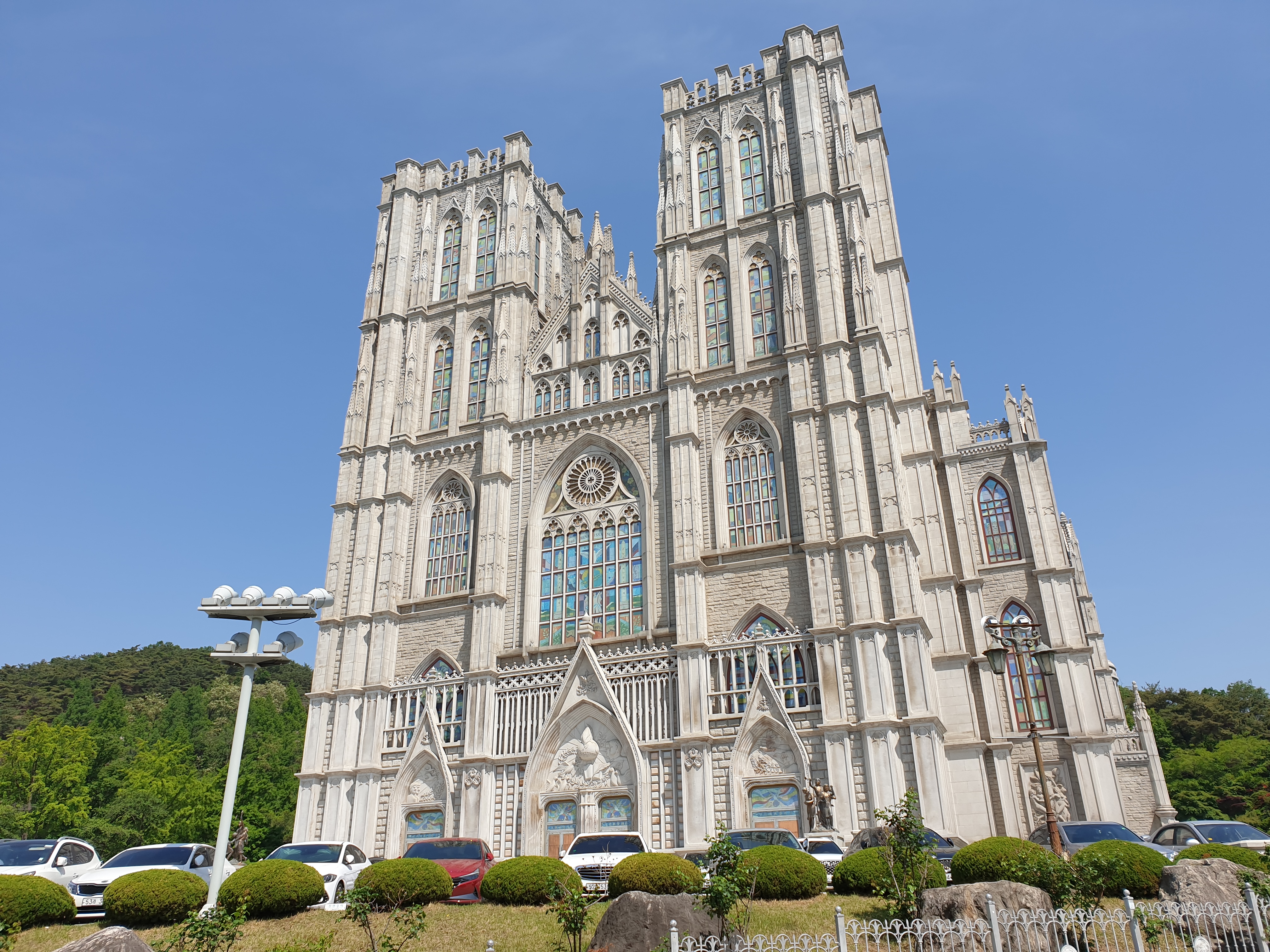 kh대학교 평화의전당.jpg