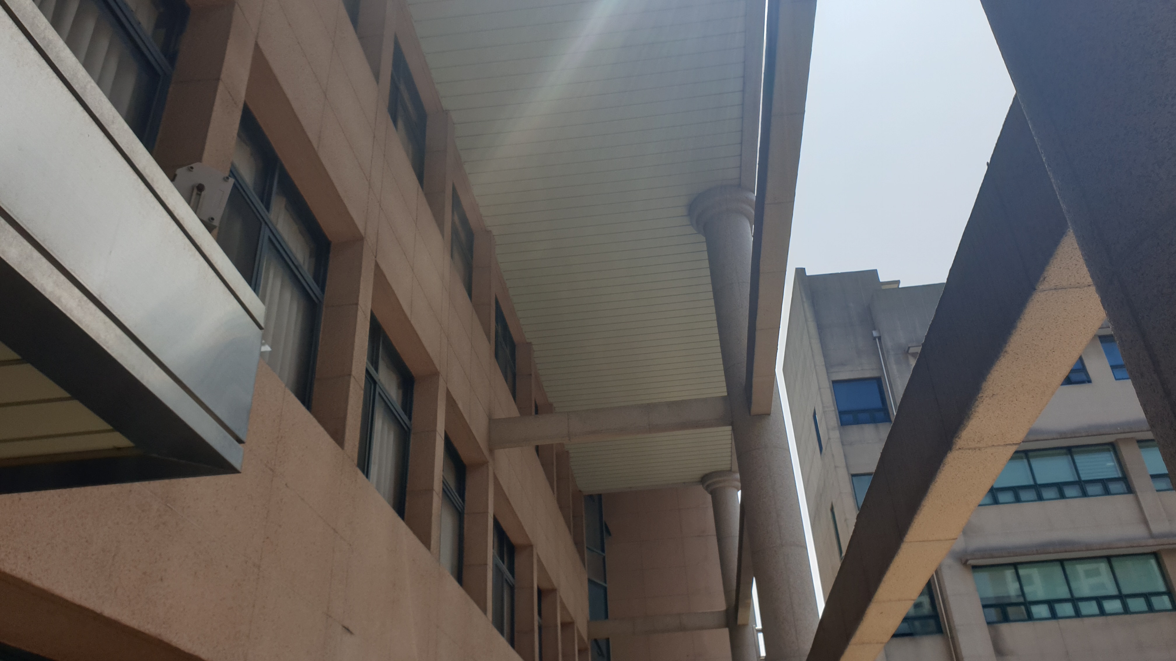 swn대학교 본관및제1강의동.jpg