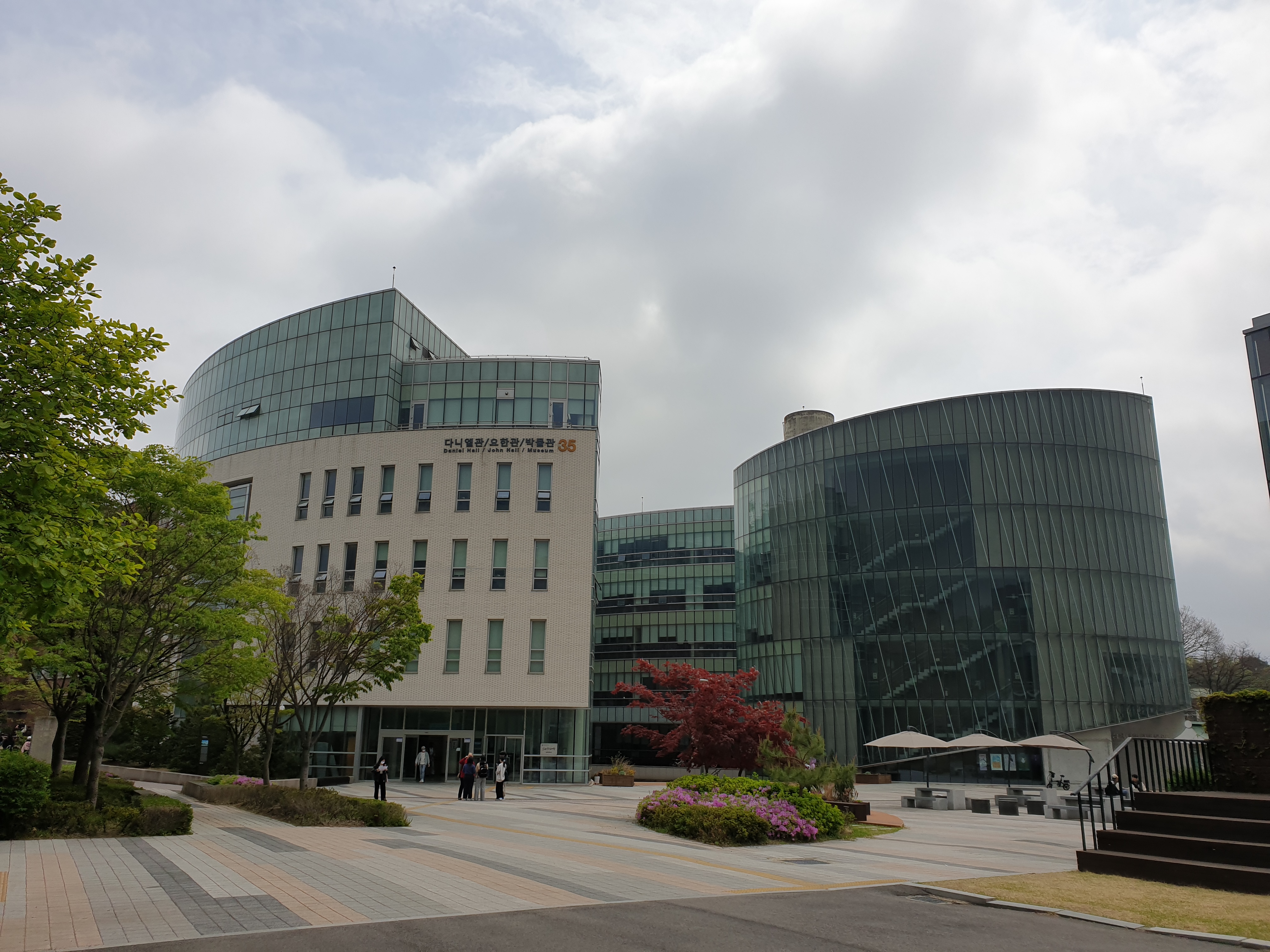 sy대학교 미래관.jpg