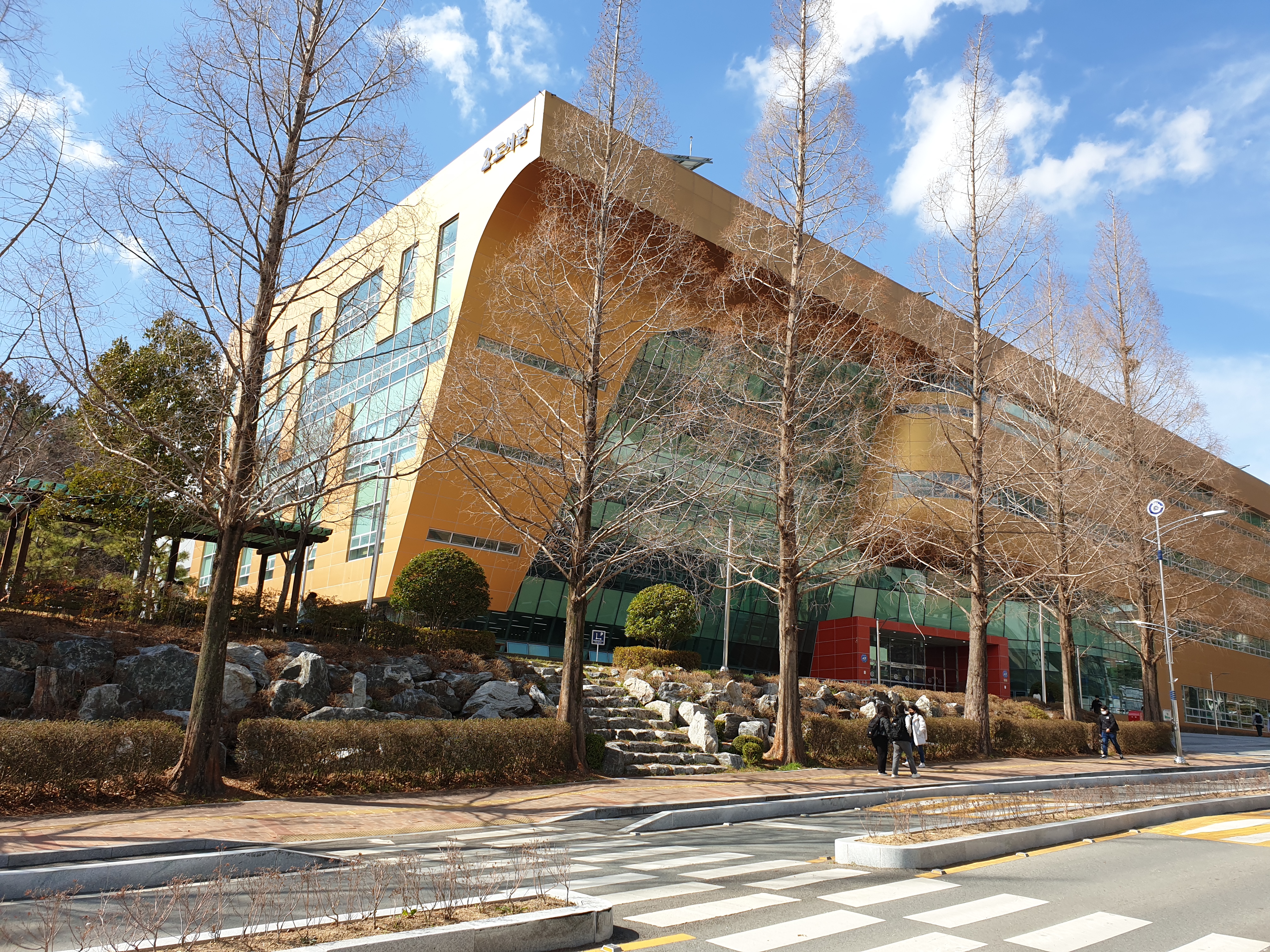 cw대학교 종합정보센터.jpg