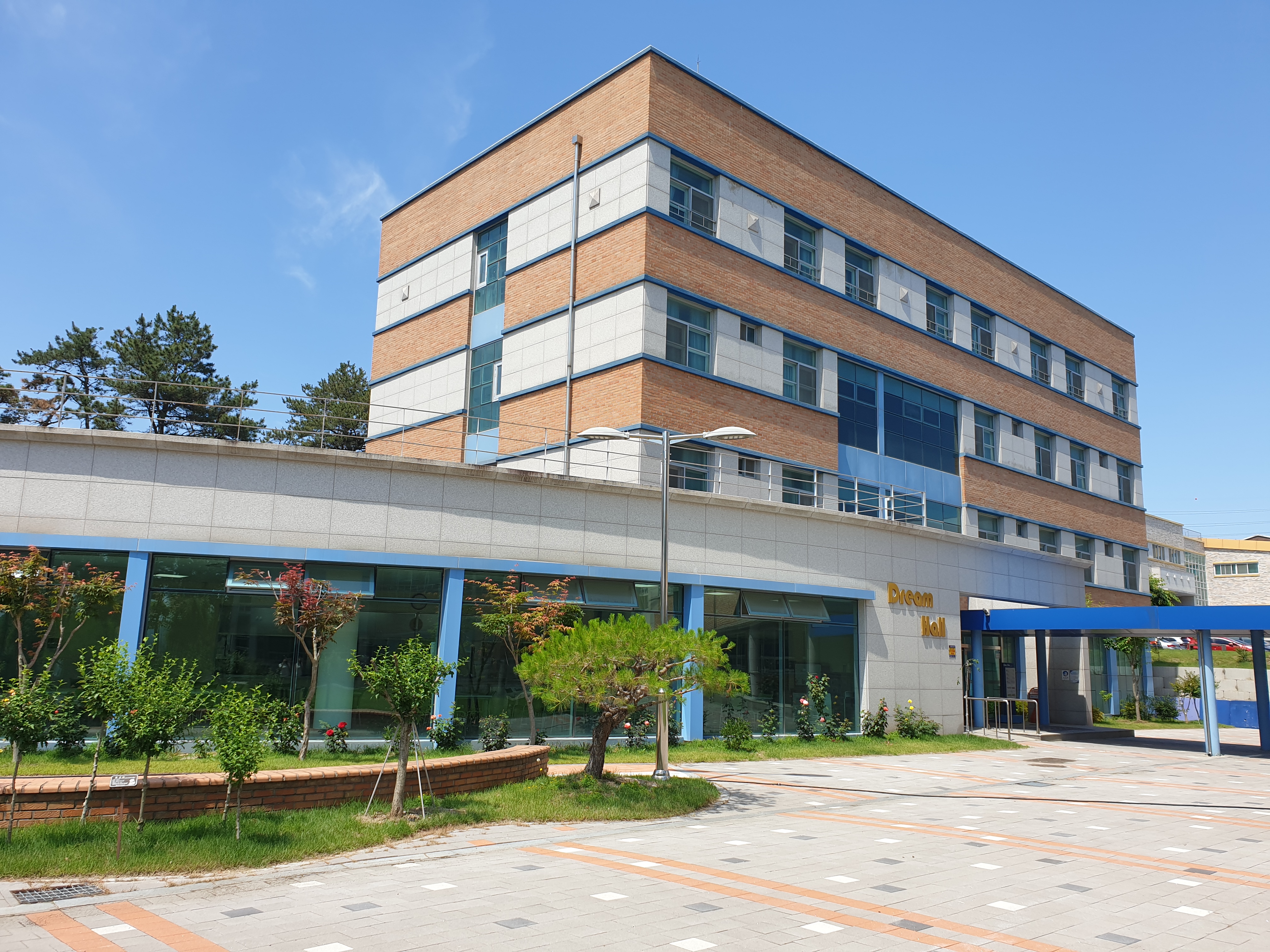 cn국제교육원 기숙사동.jpg